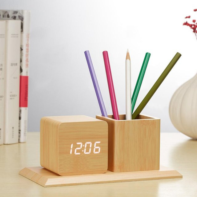 Elektronischer Stifthalter mit digitaler Tischuhr und Thermometer aus Holz von Yiran toy 1 - Bild 1