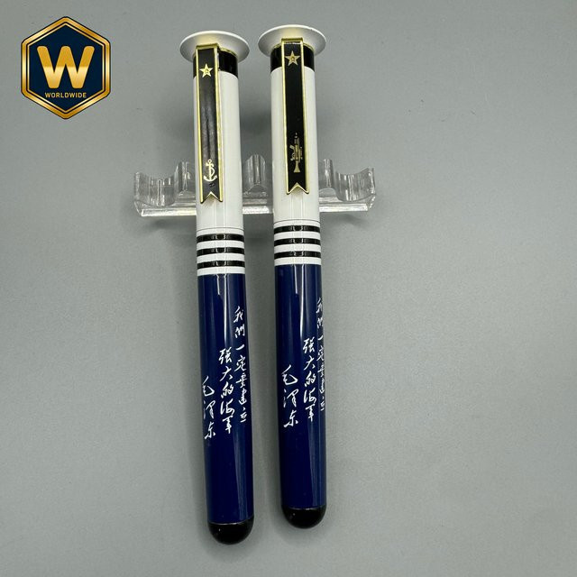 Venus 8000 Navy Commemorative Füllfederhalter Classic Collection in Blau-Weiß aus Metall - Bild 1