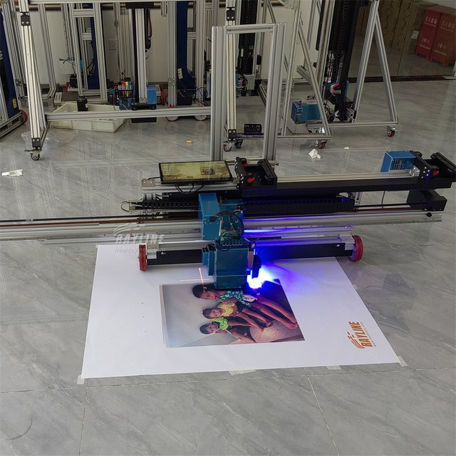 KI 4K Wanddrucker mit UV-LED Sofort-Härtung und 9600dpi für Direktdruck auf Wänden und Treppen in Silber - Bild 1