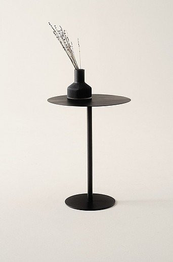 Jotex HEBY Beistelltisch aus Metall in Schwarz Matt, Rund - Bild 1