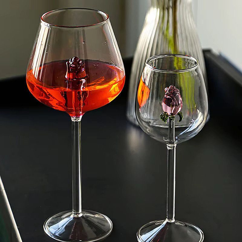 Champagnerflöte aus Glas mit 3D-Rosen-Design in Rosa, Rot und Weiß, Volumen: 220 ml - Bild 2