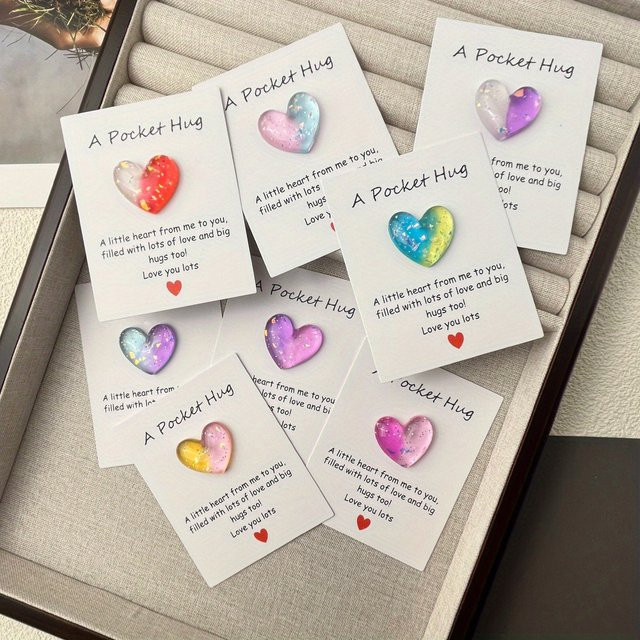 8 Stück Herz-Taschenumarmung Figuren mit Ermutigungskarte aus Resin in Multicolour für Geburtstag, Hochzeit, Party und Valentinstag - Bild 1