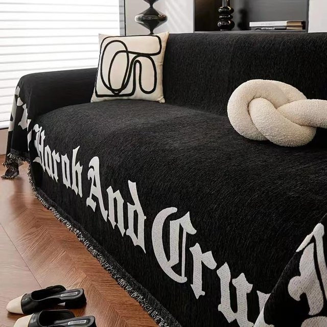 Schwarzes Monogrammiertes Sofatuch von Your Warm Home, Kratzfestes Jacquard-Sofatuch für 3-Sitzer Sofas, B/B: 180 x 130 cm - Bild 1