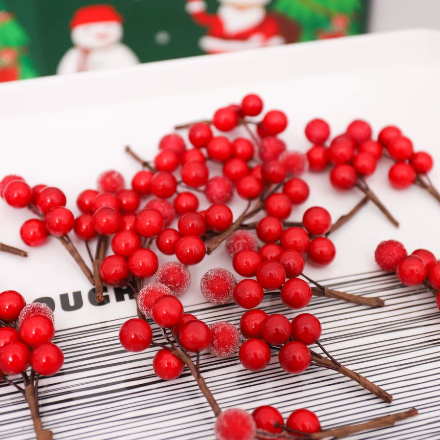 Kahaul 10 Stück Goldene Weihnachtsbaum Beeren aus Schaum für DIY Dekoration - Bild 3