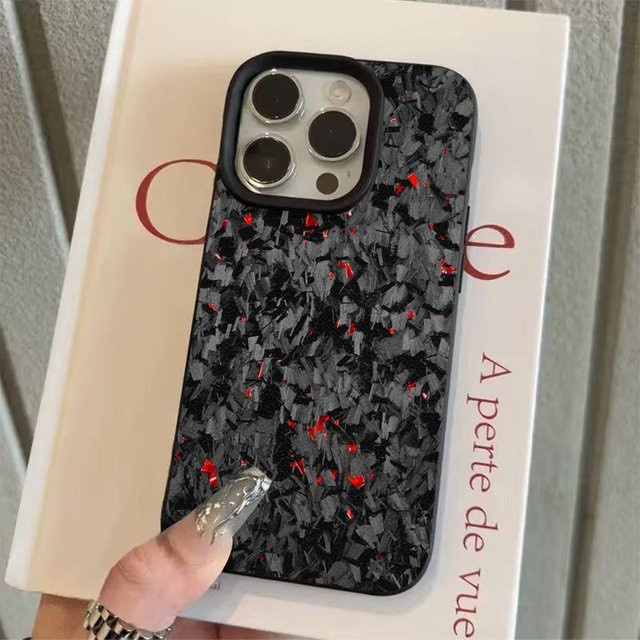Einteilige Carbonfaser Handyhülle mit schwarzem Lychee-Muster für Apple iPhone 11 bis 17 Pro Max und Plus Modelle in Schwarz - Bild 1