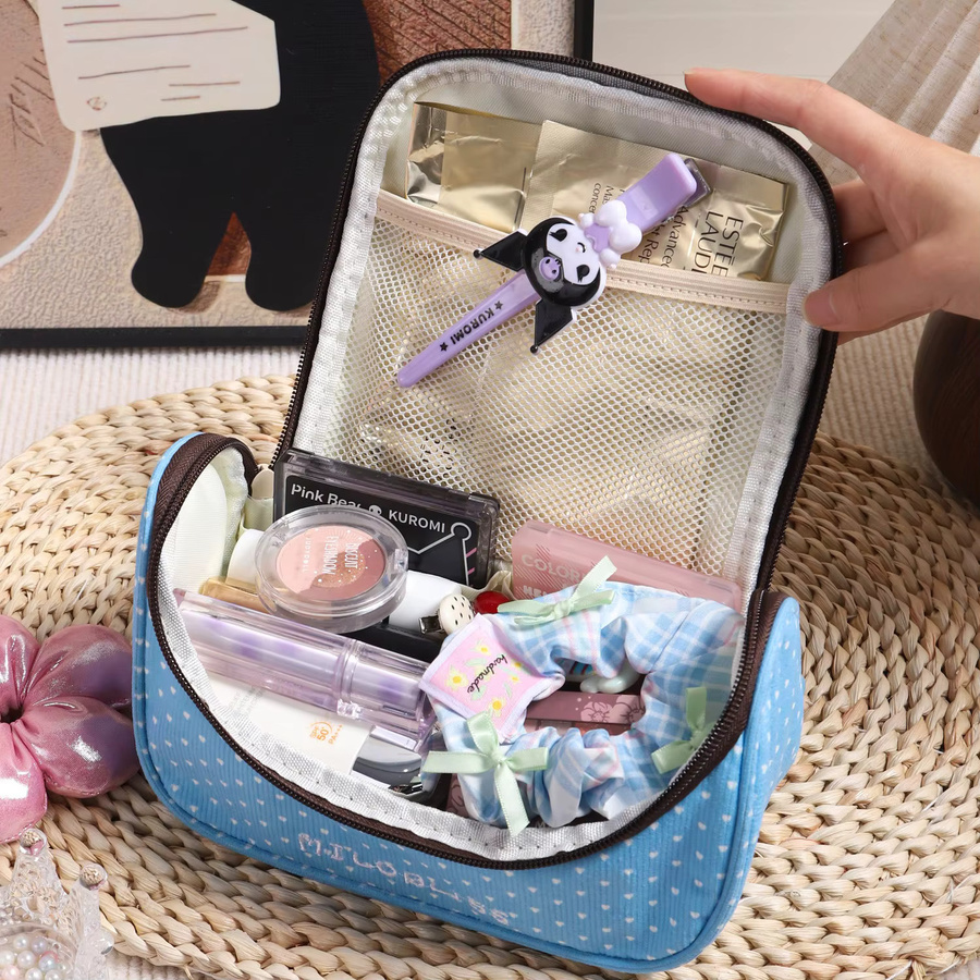 Tragbare Macaron-Kosmetiktasche mit Herz-Schmetterling-Stickerei in Multicolour für große Aufbewahrung von Kosmetik und Schreibwaren - Bild 2
