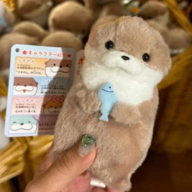 Süßer kleiner Otter mit Fisch-Stecker-Puppe Anhänger, Plüsch / Textil, ab 14 Jahre - Bild 1