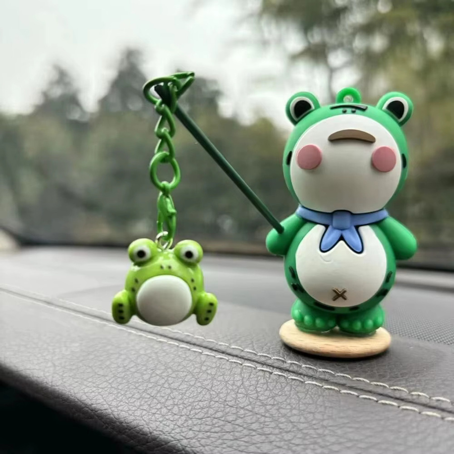 7er Set KJOY Einsamer Frosch Nachtleuchtende Cartoon Figuren in Grün zur Dekoration für Auto, Büro und Schreibtisch - Bild 2