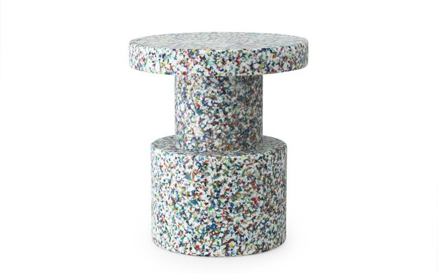Normann Copenhagen Bit Stool Hocker in Weiß aus recyceltem Kunststoff mit skandinavischem Design - Bild 1