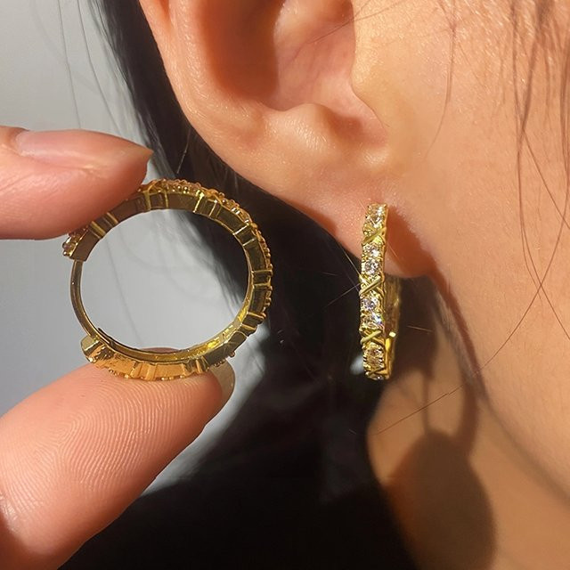 Huitan Mode Creolen, Gold, Zirkonia, Damen - Bild 1