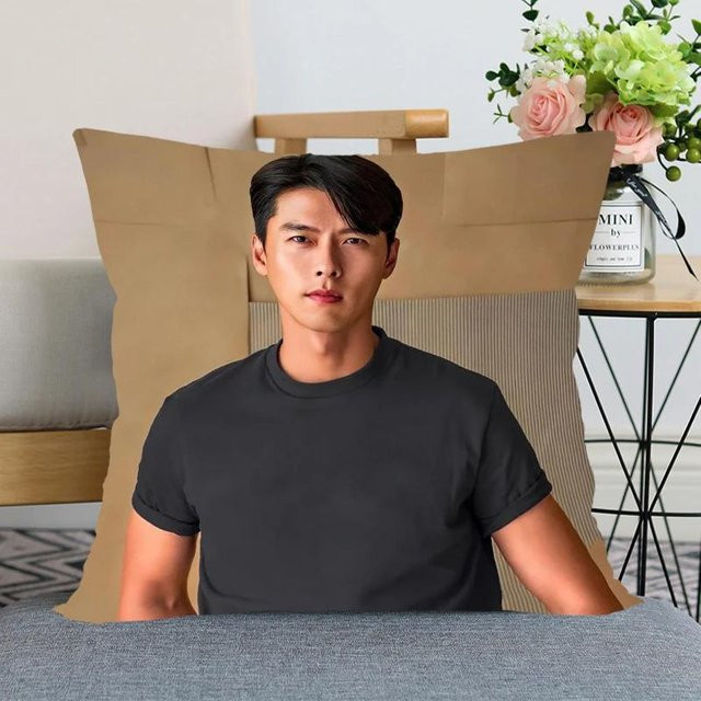 HEARMNY Crash Landing on You Hyun Bin Kissenbezug aus Satin, Weiß, B/T: 45 x 45 cm - Bild 1