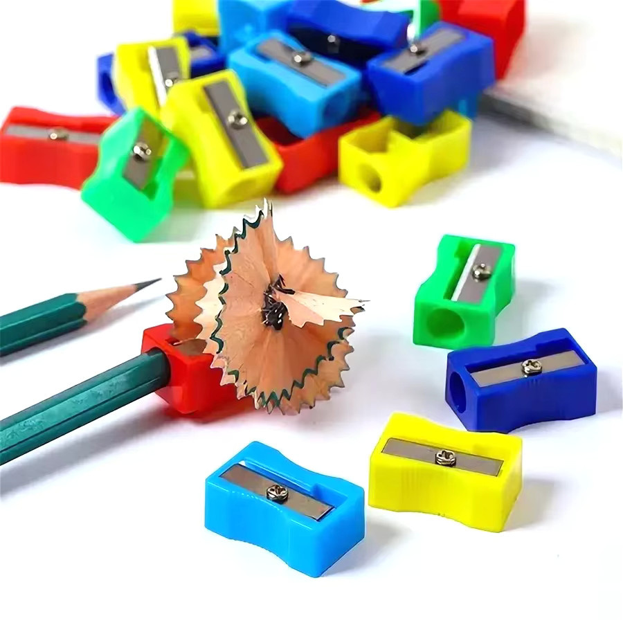 Bleistiftspitzer aus Kunststoff für Schule und Büro in Multicolour von XJM - Bild 3