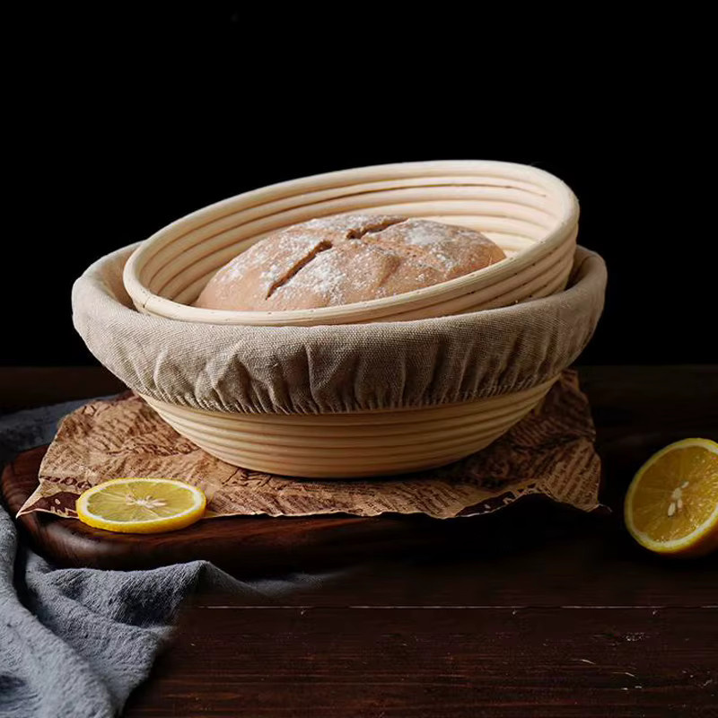 Runder Banneton Brot-Gärkorb aus natürlichem Rattan mit Liner in Beige - Bild 2