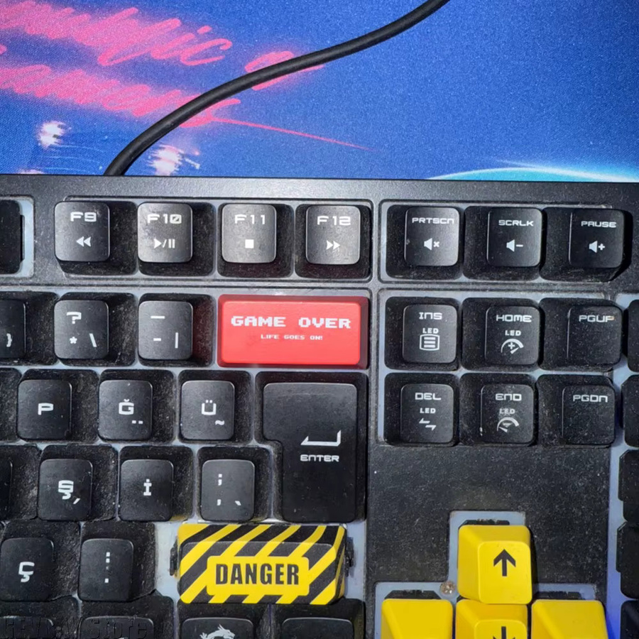 GEVBAY GAME OVER Translucent Backspace Tastenkappe aus Kunststoff in Rot und Transparent für mechanische Tastaturen - Bild 2