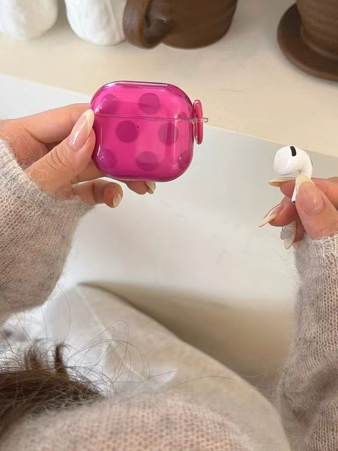 Glänzende und durchscheinende Schutzhülle für Apple AirPods 1 2 3 4 Pro 2 Pro 3 in Rosa mit klassischem Großpunktemuster - Bild 4