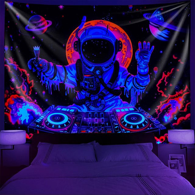 VIKAMA Astronaut DJ Wandteppich mit Sternenhimmel und Nebel, Mehrfarbig, B/H: 40 x 40 cm - Bild 1
