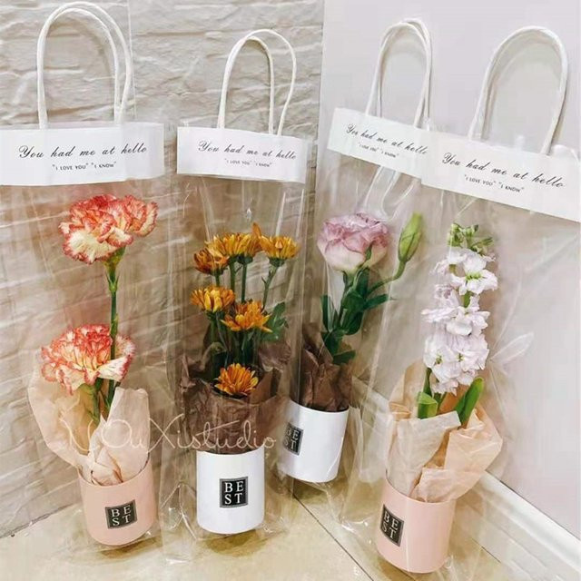 10 Stück transparente PVC Tragetaschen für Blumenstrauß und Geschenke zur Dekoration von Feiern und Partys - Bild 1