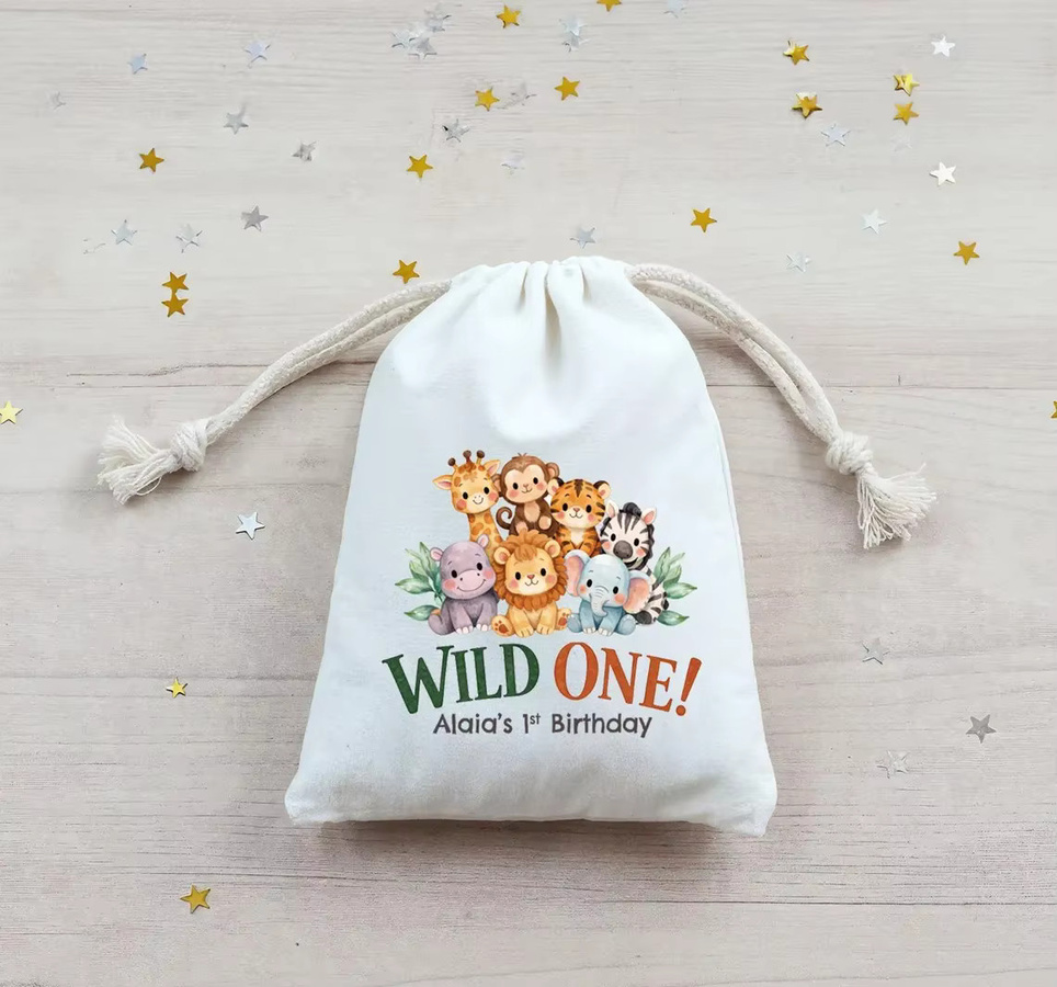 5 Stück personalisierte Wild One Dschungel Geschenktüten mit Wildtier-Motiv in Weiß für deine Kindergeburtstags-Dekoration - Bild 2