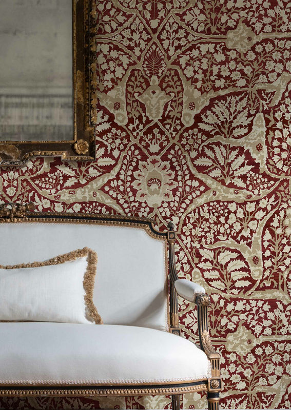 Lewis & Wood Tapete Alhambra 100 Garnet in Rot mit floralem und orientalischem Design - Bild 2