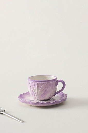 Jotex FLORA Tasse mit Untertasse aus Porzellan in Lila mit floralem Design - Bild 1