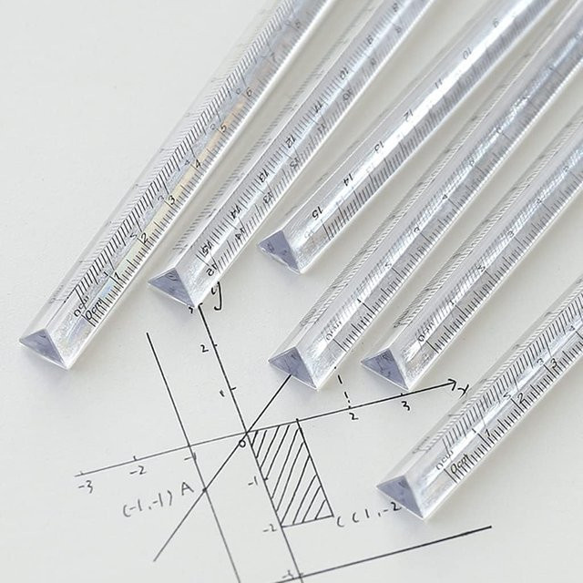 Transparentes dreieckiges Lineal aus Kunststoff für Schulbedarf und Schreibwaren, Länge: 20 cm - Bild 1