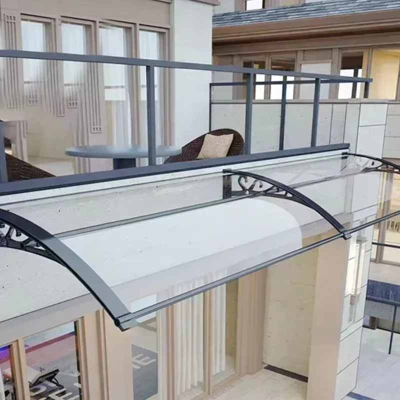 Moderne Markisenüberdachung aus Aluminium und transparentem Polycarbonat als Pultdach mit UV-Schutz und geräuschloser Traufe - Bild 2