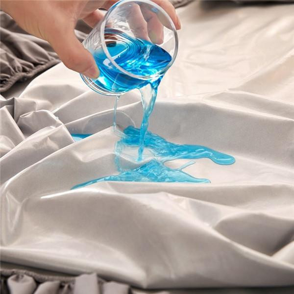Wasserdichtes Spannbetttuch Only A Sheet in Blau, Matratzenbezug aus Polyester mit elastischem Gummiband, B/T: 200 x 220 cm, Höhe: 30 cm - Bild 1