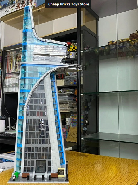 Futuristischer Hauptquartier-Turm Bausteine, 5201 Teile - Bild 1
