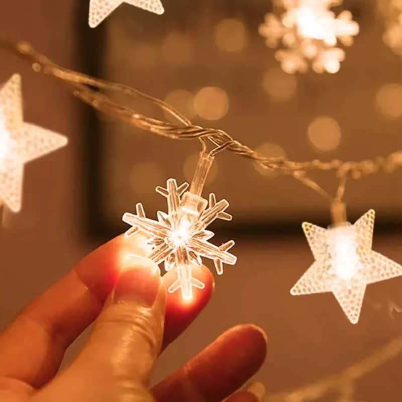 LED Weihnachtslichterkette mit Schneeflocken als dekorative Lichtergirlande für dein Zuhause von lyfs - Bild 2