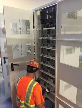 APC Serviceerweiterung für präventive Wartung vor Ort für USV 50 kVA 400 oder 480 V Galaxy VS GVSUPS30 GVSUPS40 GVSUPS50 WPMV-VS1-A50 - Bild 1