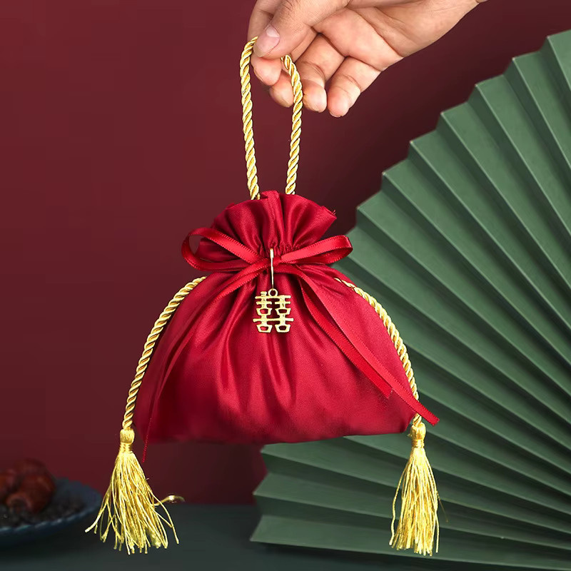 5er-Set Luxuriöse Samt-Geschenkbeutel in Rot mit Kordelzug und Quaste für Hochzeiten und Partys - Bild 2
