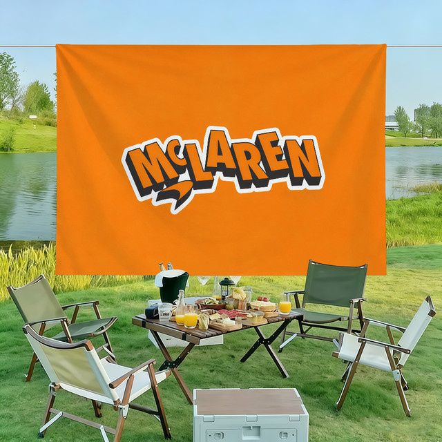 Warner Bros. McLaren S Banner mit Flaggen-Druck in Orange für Wandkunst und Dekoration - Bild 1
