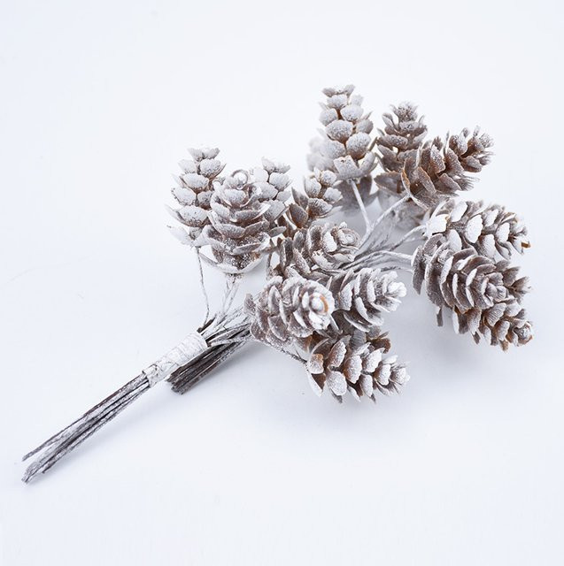 10 Stück dekorative künstliche Tannenzapfen in Braun für Weihnachtsdeko und DIY-Projekte - Bild 1