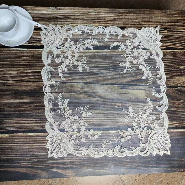 Yiran Furniture Moderne Quadratische Tischmatte mit Stickerei in Weiß, B/B: 40 x 40 cm - Bild 1