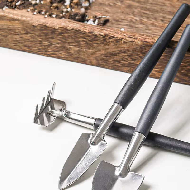 3-teiliges Gartenwerkzeug-Set aus Aluminiumlegierung in Silber bestehend aus Rechen, Schaufel und Mini-Pflanzschaufel für Gartenarbeit und Sukkulenten - Bild 5