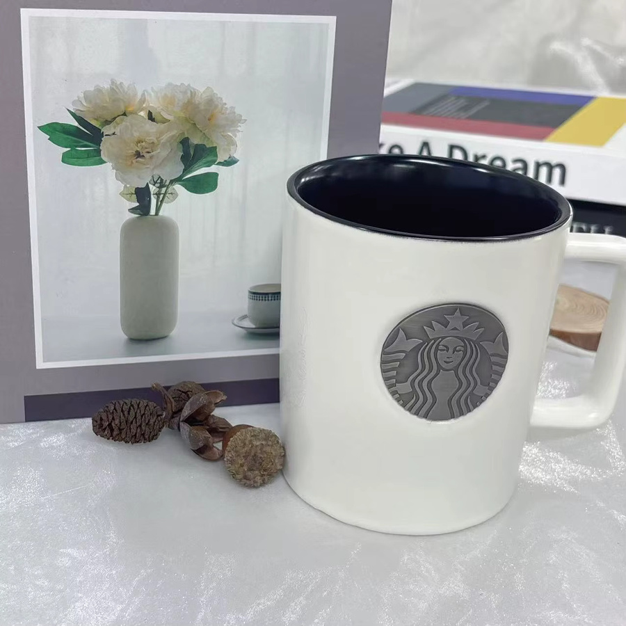 Starbucks Keramiktasse in Schwarz-Weiß mit Metall-Siren-Logo, 450 ml - Bild 2