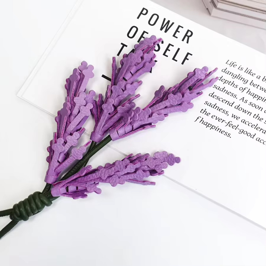Taschenanhänger Echtleder, Lavendel, Blumenanhänger - Bild 3