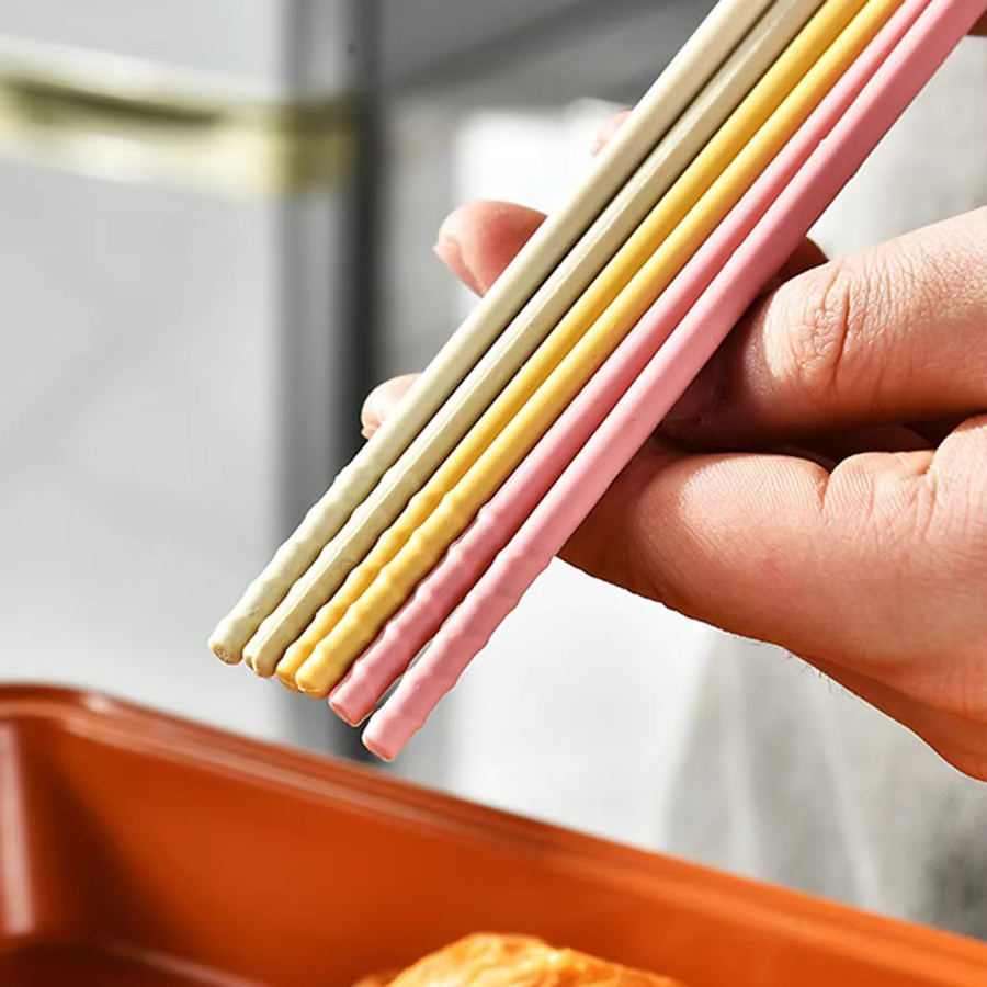 Uniturcky Silikon-Essstäbchen-Set in Pink mit rutschfestem Griff und mattem Finish - Bild 5