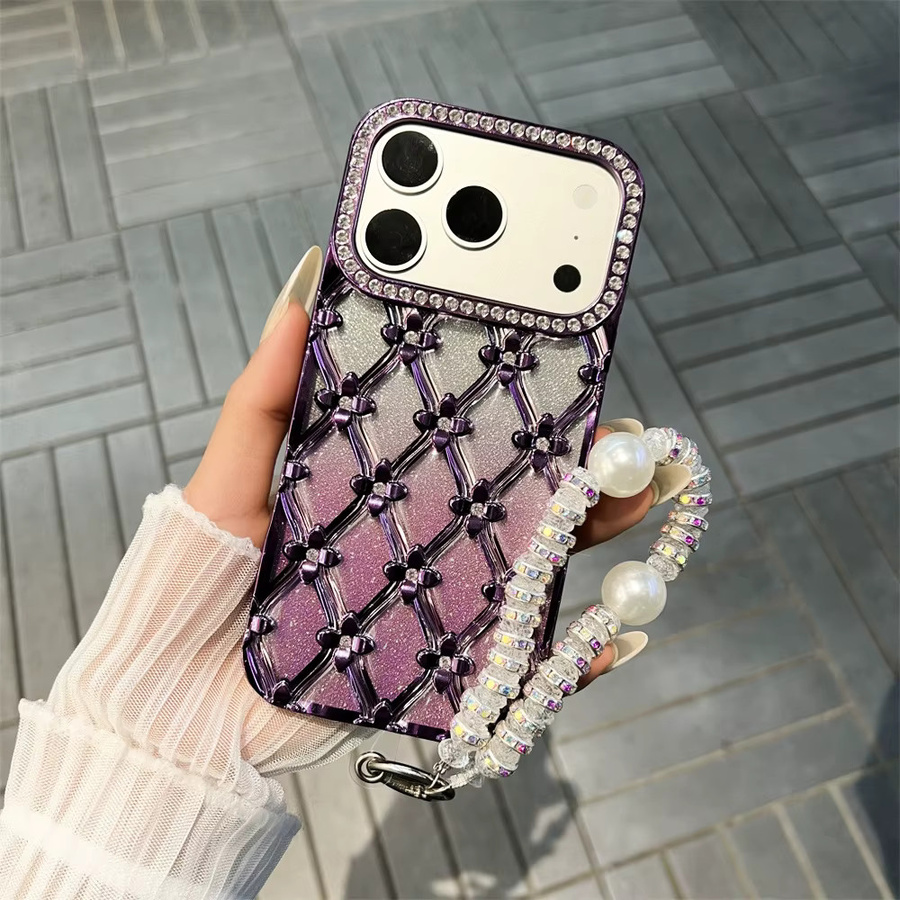 AKABEILA Glitzernde Diamant-Rhombus Schutzhülle mit Perlenketten-Handschlaufe für iPhone in Lila - Bild 2