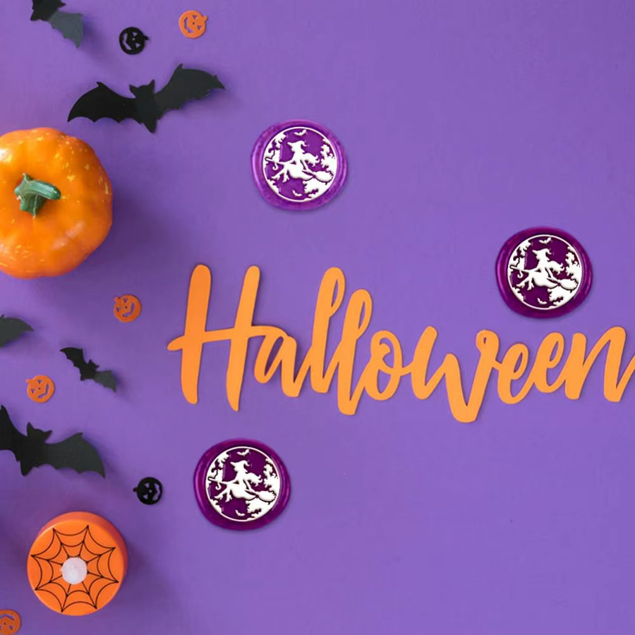 Vintage Halloween Wachssiegelstempel-Set mit Mond, Hexe und Kompass aus Messing und Holzgriff - Bild 4