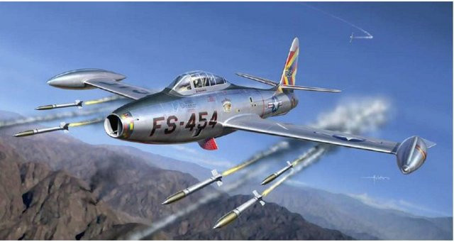 Italeri F-84 G Thunderjet, Modellfahrzeug, 1:72, Grau - Bild 1