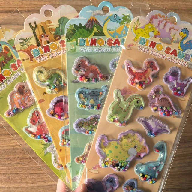 4er-Pack Dinosaurier-Shaker-Aufkleber mit Glitzer-Effekt von YourLife Store in Multicolour - Bild 1