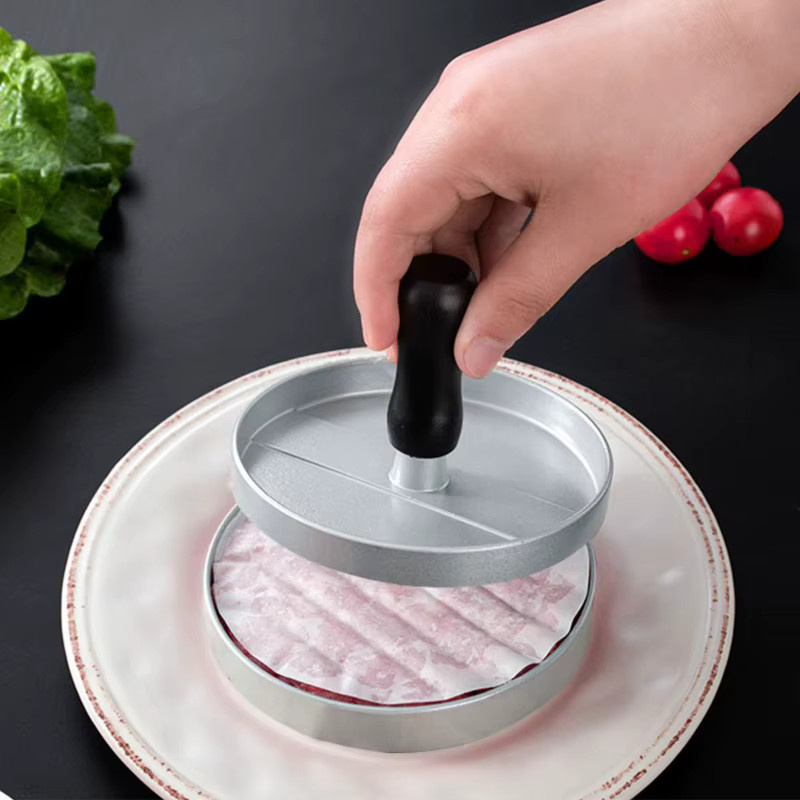 Burger Press Patty Maker aus Edelstahl in Silber mit Antihaftbeschichtung und Patty Papieren für runde Hamburger - Bild 1