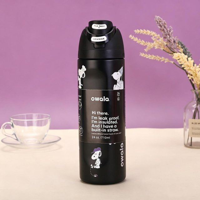 Owala Reisebecher mit doppeltem Trinkdeckel isoliert Snoopy Black 24oz - Bild 1