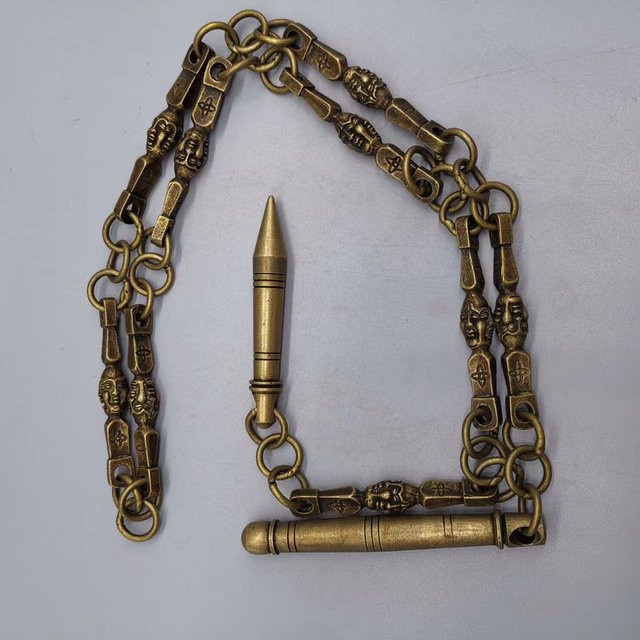 Antike Kupferpeitsche aus der Qing-Dynastie von edmoogrel in Gold für körperliche Übungen - Bild 1