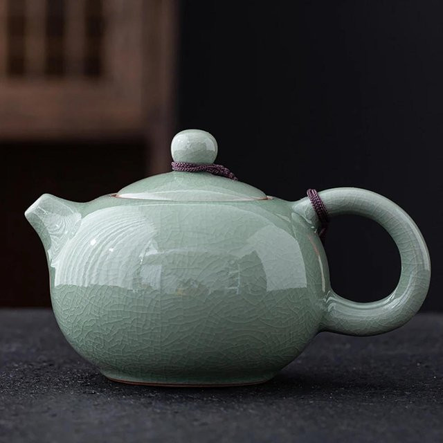 Ge Yao Keramik-Teekanne mit Eisriss-Split-Design in Grün für Kung Fu Tee von Yiran Furniture - Bild 1