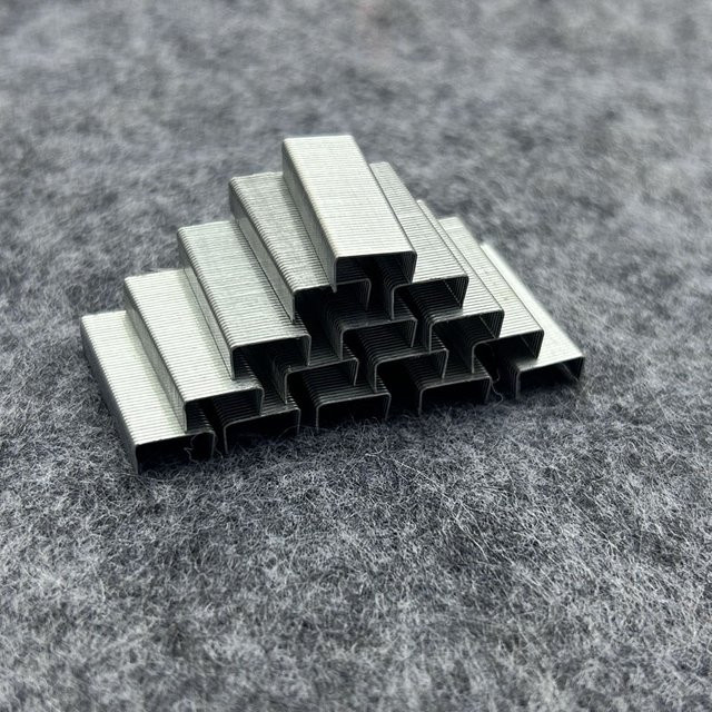 4000 Stück Metall-Heftklammern in Silber, 9 mm für Büro und Schule - Bild 1