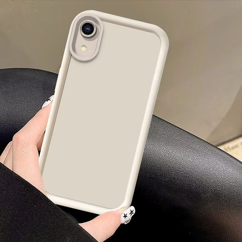 Stoßfeste Handyhülle für Samsung Galaxy A03 Core, A01 Core und A04 Core in Schwarz mit matter Rückseite und angenehmem Hautgefühl - Bild 2
