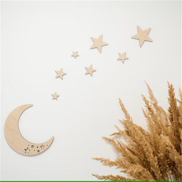 Selbstklebende Wanddekoration aus Holz im nordischen Stil mit Mond- und Sternen-Motiven in Holzfarbe - Bild 1
