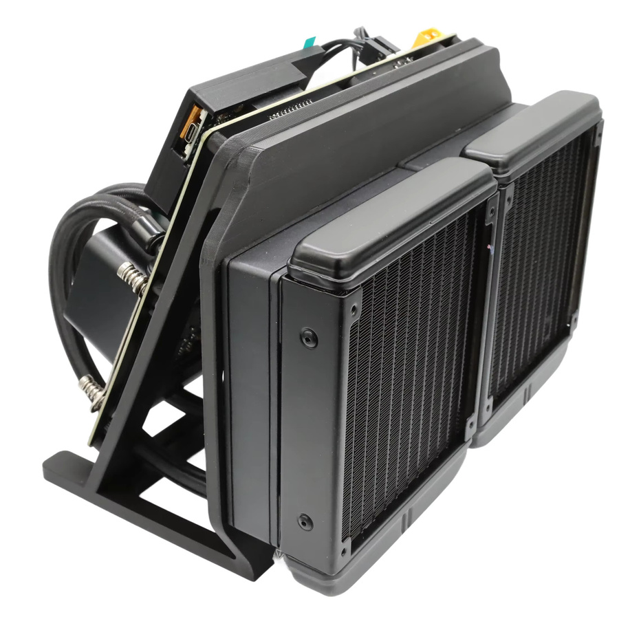 Nerdoctaxe Rev3.1 Hydro Open-Source Bitcoin-Miner mit 13,8 Th/s, 230 W und 3,5-Zoll-Display in Schwarz - Bild 5